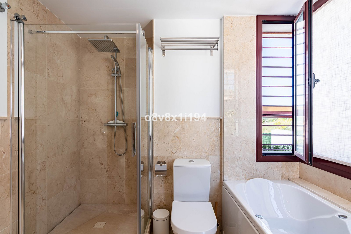 Se vende Pareada de 4 dormitorios en Costa Del Sol, Málaga, España