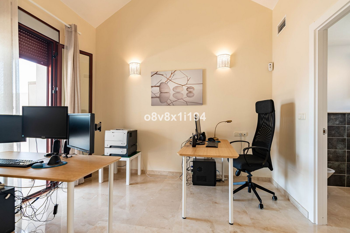 Se vende Pareada de 4 dormitorios en Costa Del Sol, Málaga, España
