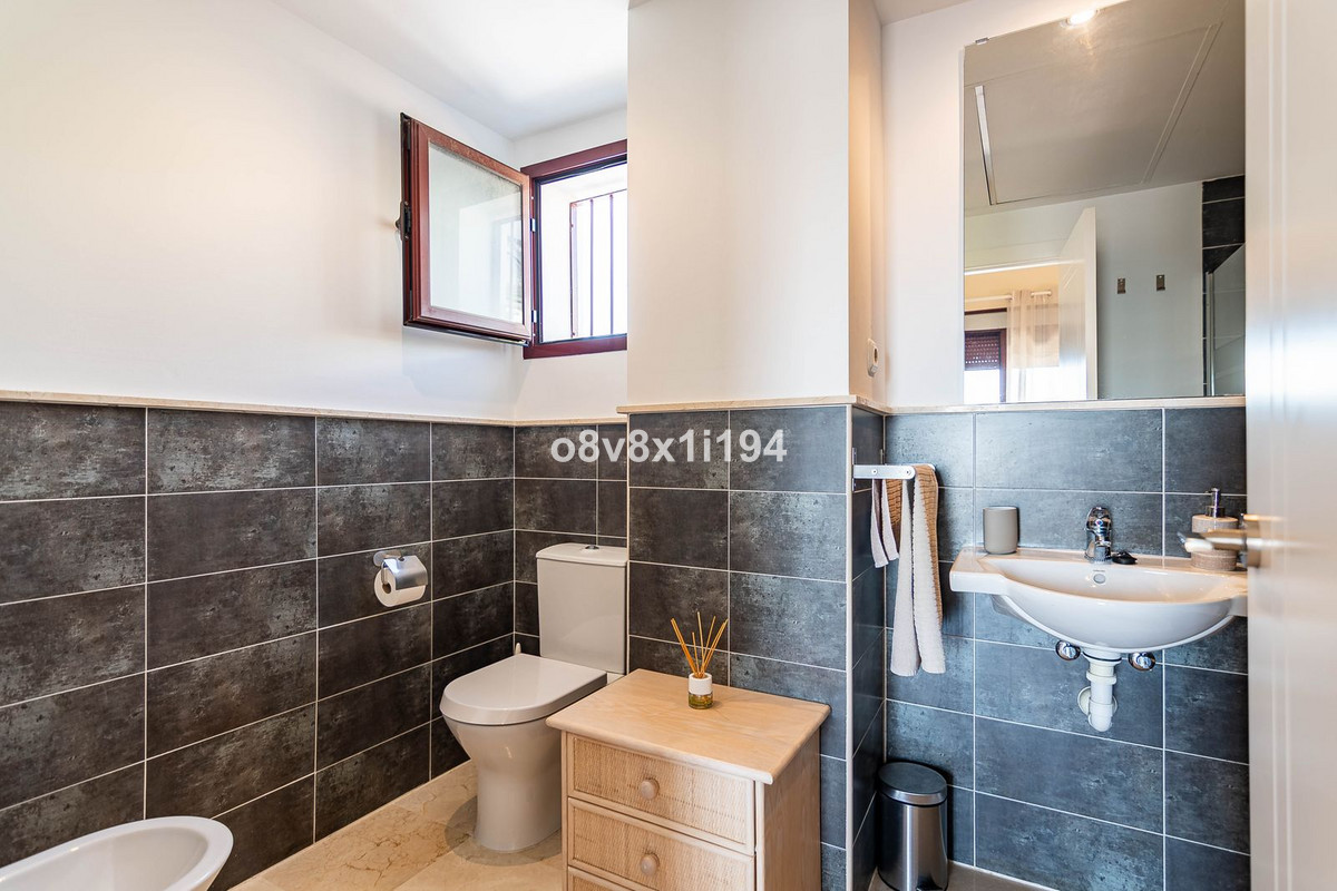 Se vende Pareada de 4 dormitorios en Costa Del Sol, Málaga, España