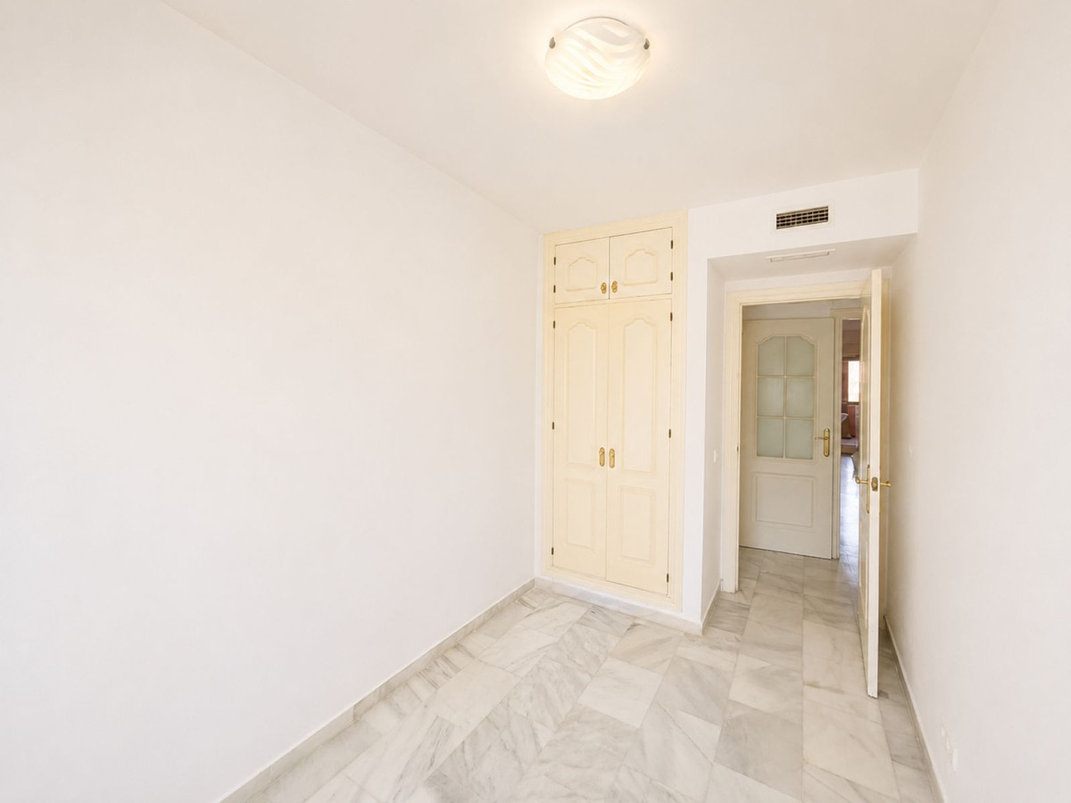3 Bed Apartment for sale in Estepona Costa Del Sol, Málaga, Spain