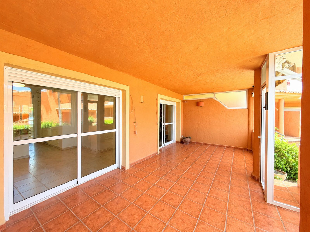 3 Bed Apartment for sale in Estepona Costa Del Sol, Málaga, Spain