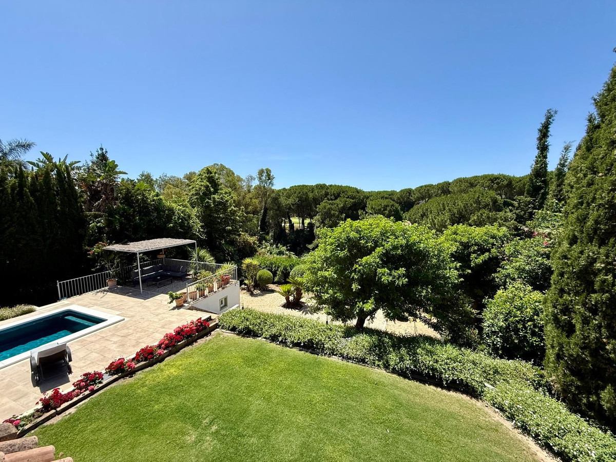 Se vende Villa - Chalet de 3 dormitorios en Costa Del Sol, Cadiz, España