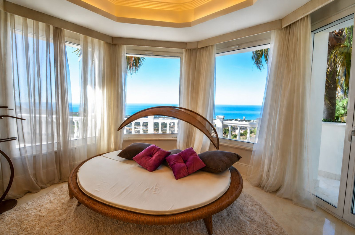 Se vende Villa - Chalet de 5 dormitorios en Costa Del Sol, Málaga, España