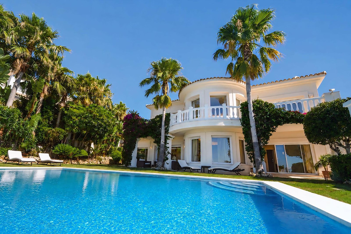 Se vende Villa - Chalet de 5 dormitorios en Costa Del Sol, Málaga, España