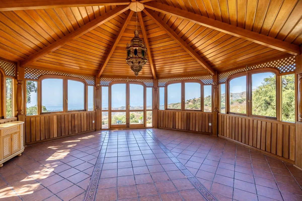 Se vende Villa - Chalet de 6 dormitorios en Costa Del Sol, Málaga, España