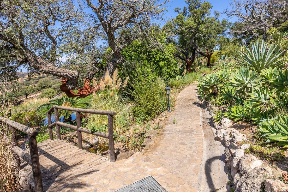 Se vende Villa - Chalet de 6 dormitorios en Costa Del Sol, Málaga, España