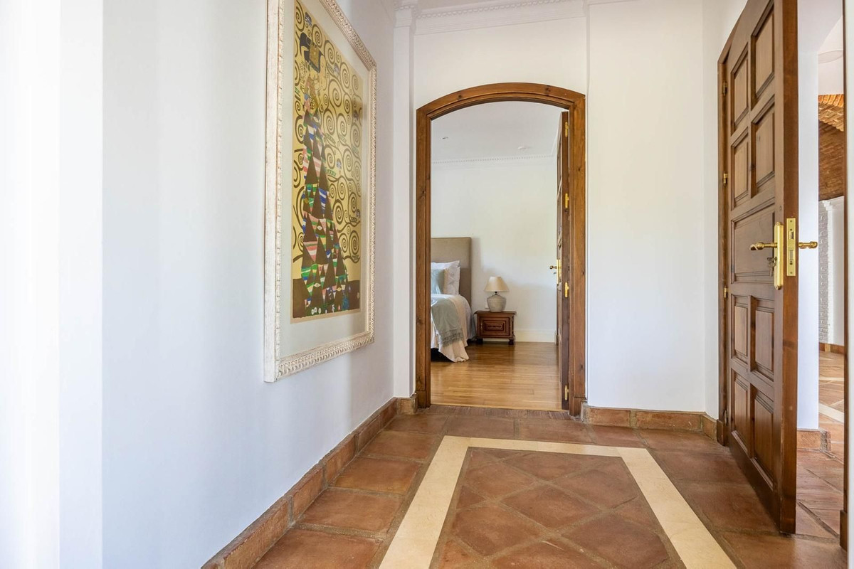 Se vende Villa - Chalet de 6 dormitorios en Costa Del Sol, Málaga, España