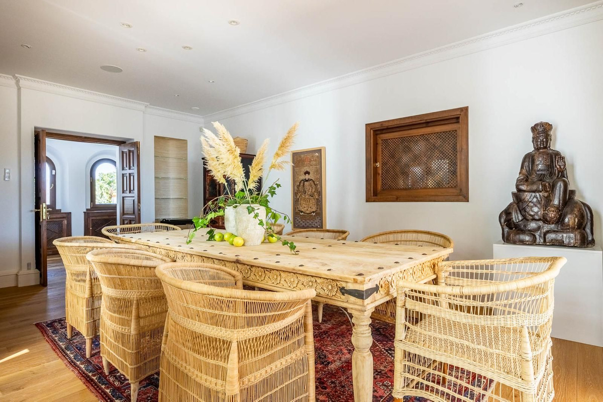 Se vende Villa - Chalet de 6 dormitorios en Costa Del Sol, Málaga, España