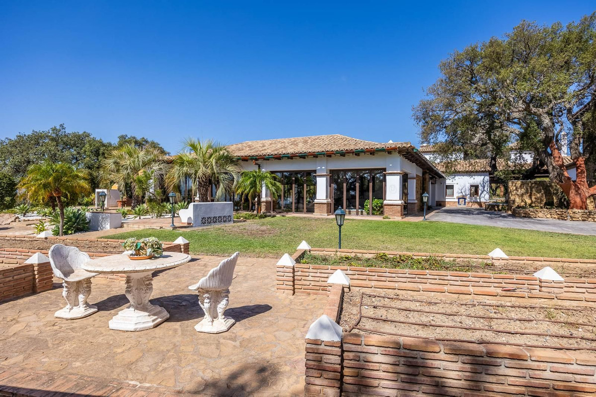 Se vende Villa - Chalet de 6 dormitorios en Costa Del Sol, Málaga, España