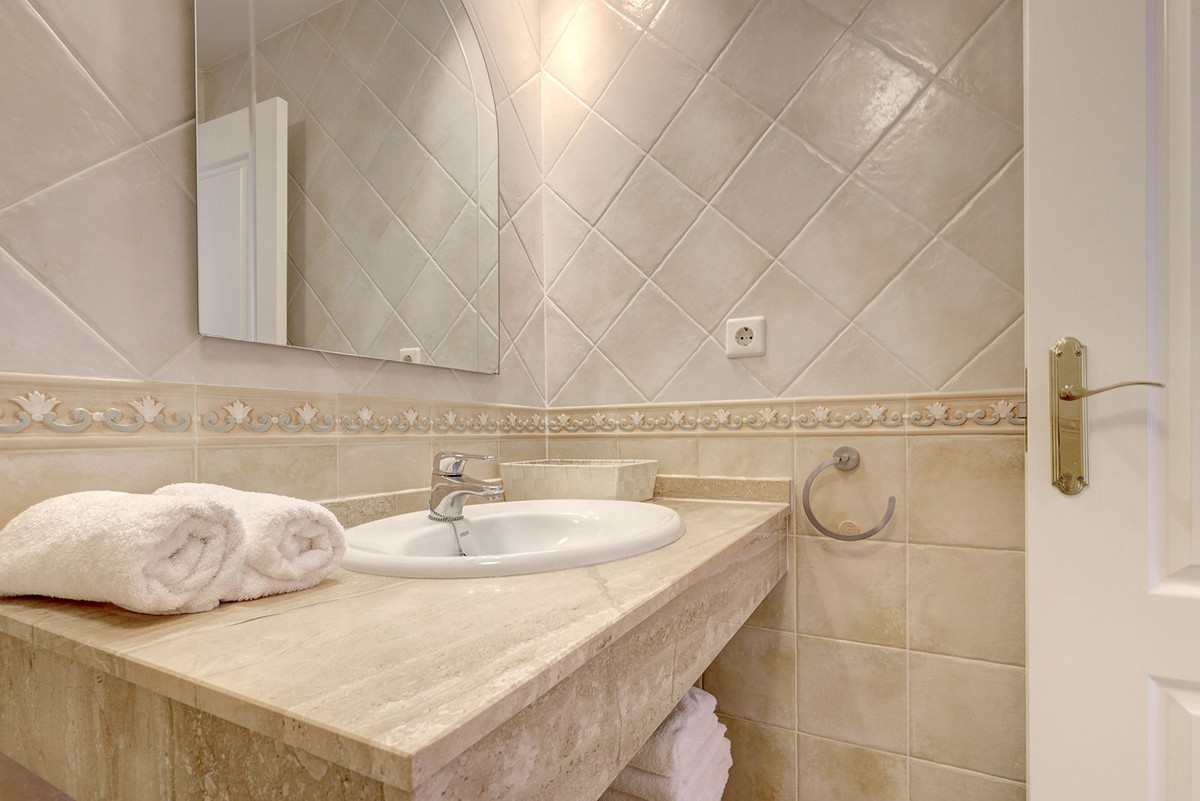 Se vende Apartamento Planta Baja de 2 dormitorios en Costa Del Sol, Málaga, España