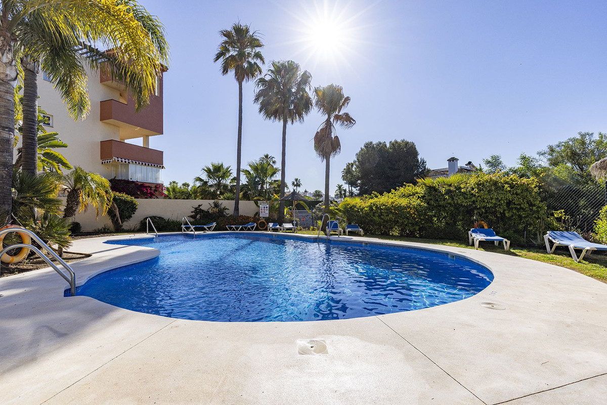 Se vende Apartamento Planta Baja de 2 dormitorios en Costa Del Sol, Málaga, España