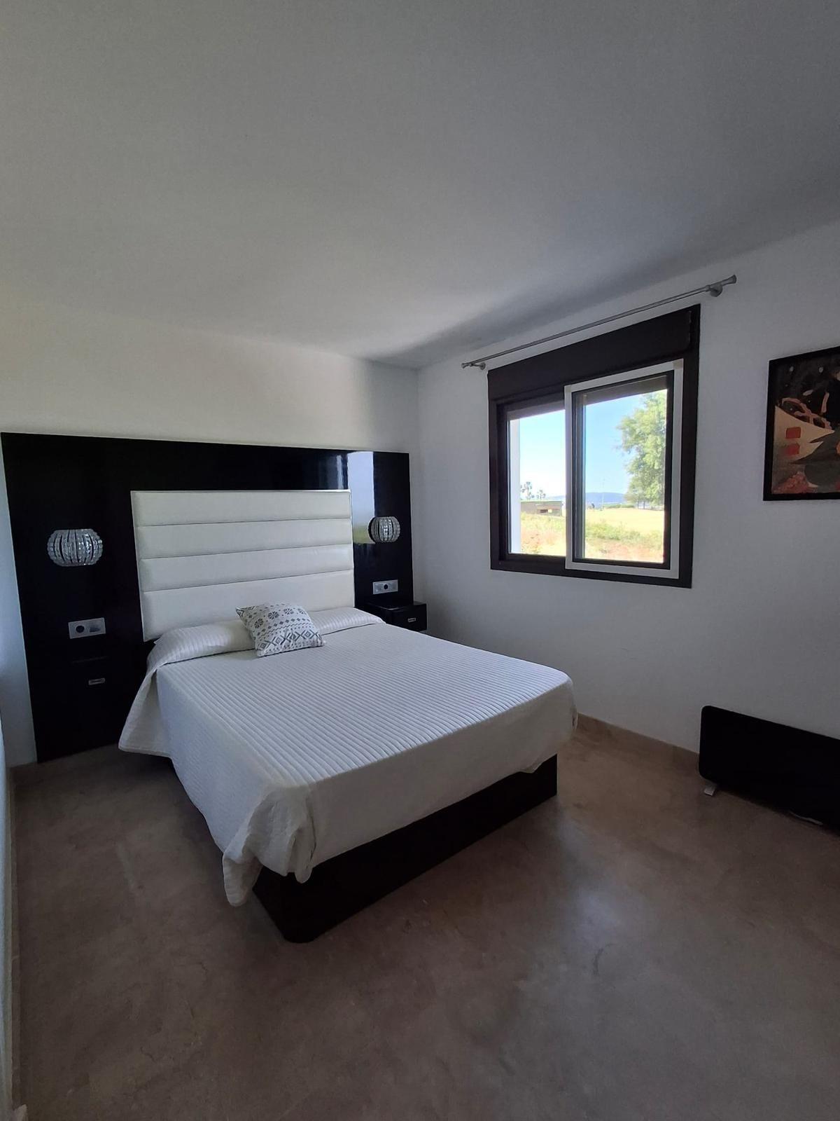 Se vende Adosada de 3 dormitorios en Costa Del Sol, Cadiz, España