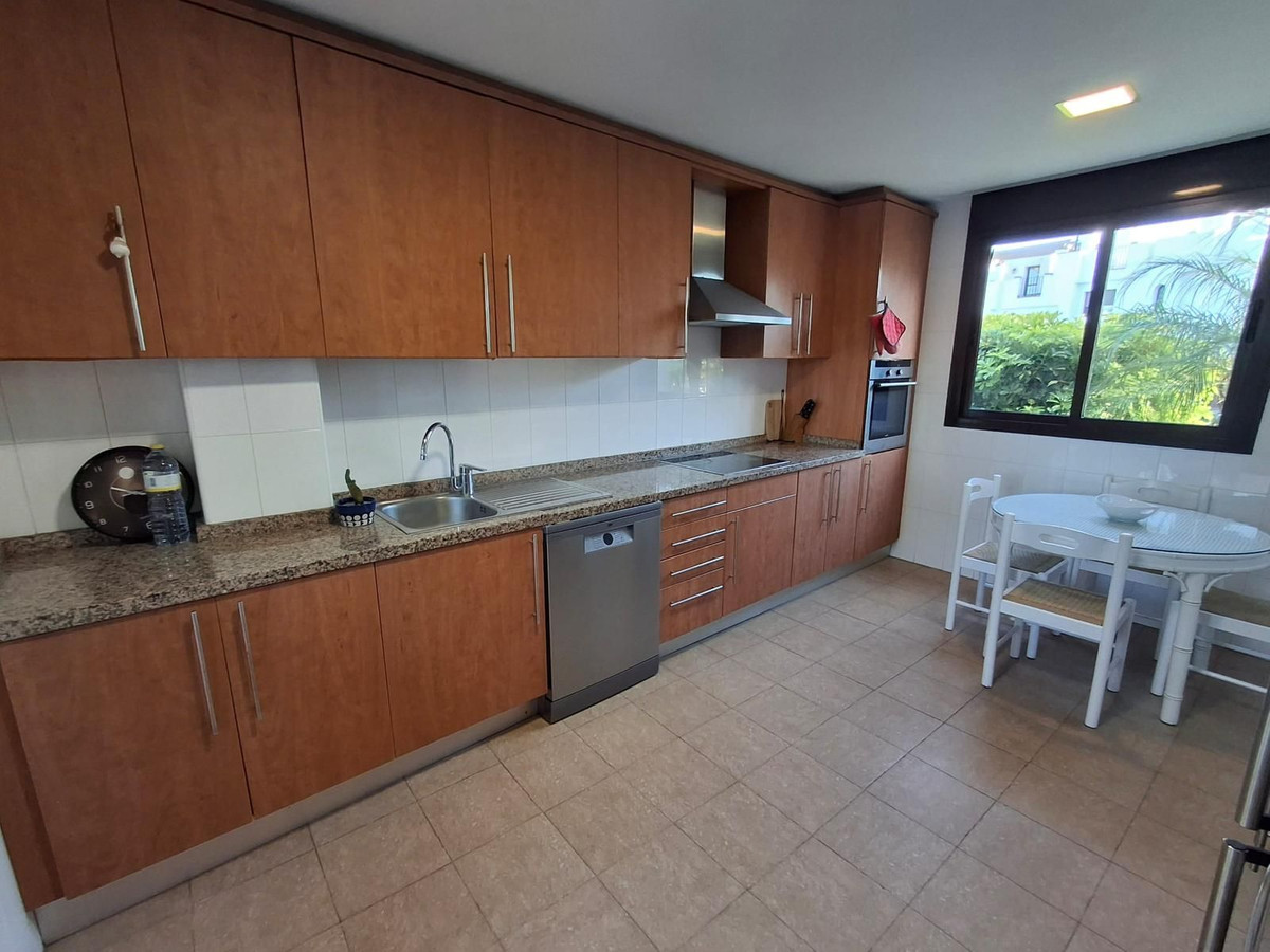Se vende Adosada de 3 dormitorios en Costa Del Sol, Cadiz, España