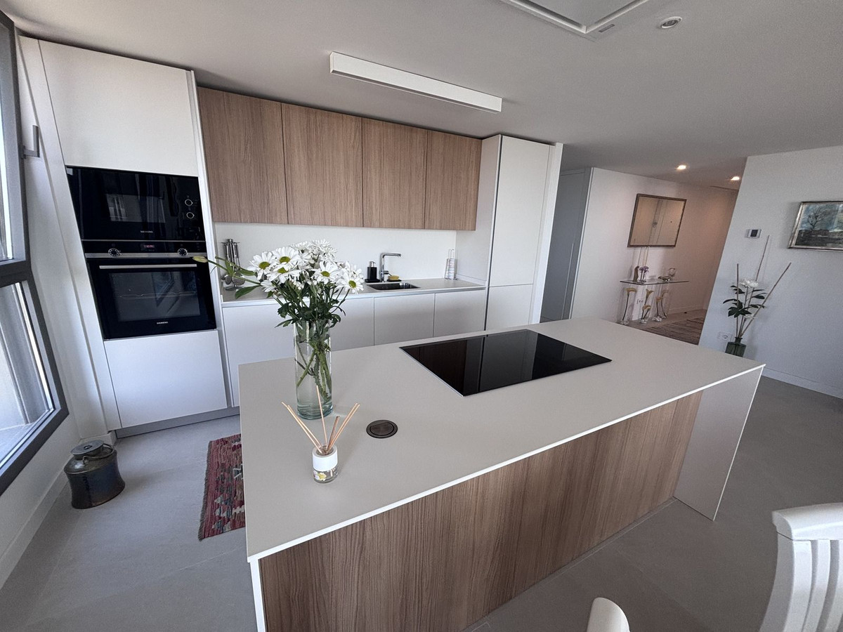 3 Bed Apartment for sale in Selwo Costa Del Sol, Málaga, Spain
