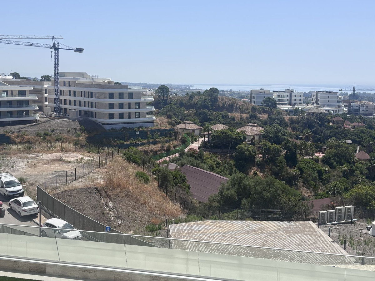 3 Bed Apartment for sale in Selwo Costa Del Sol, Málaga, Spain