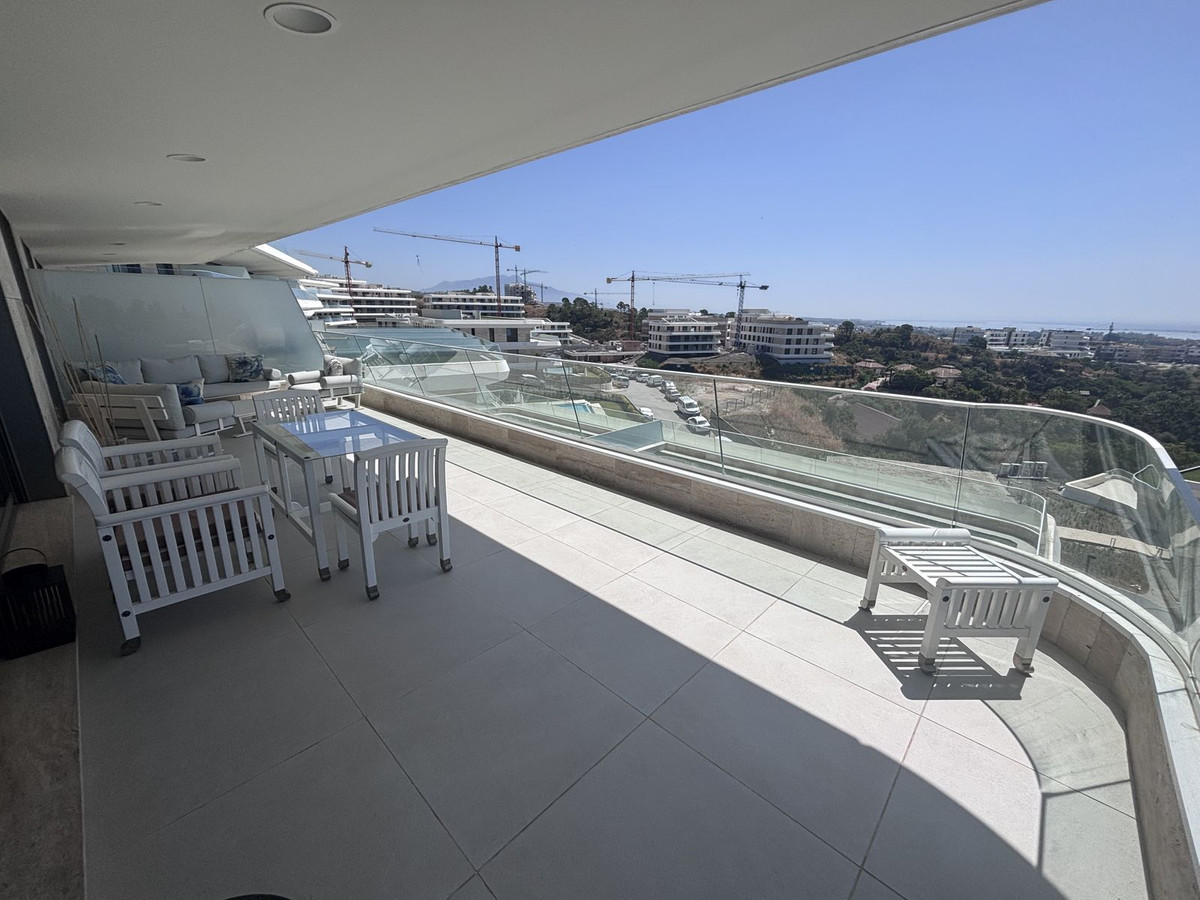 3 Bed Apartment for sale in Selwo Costa Del Sol, Málaga, Spain