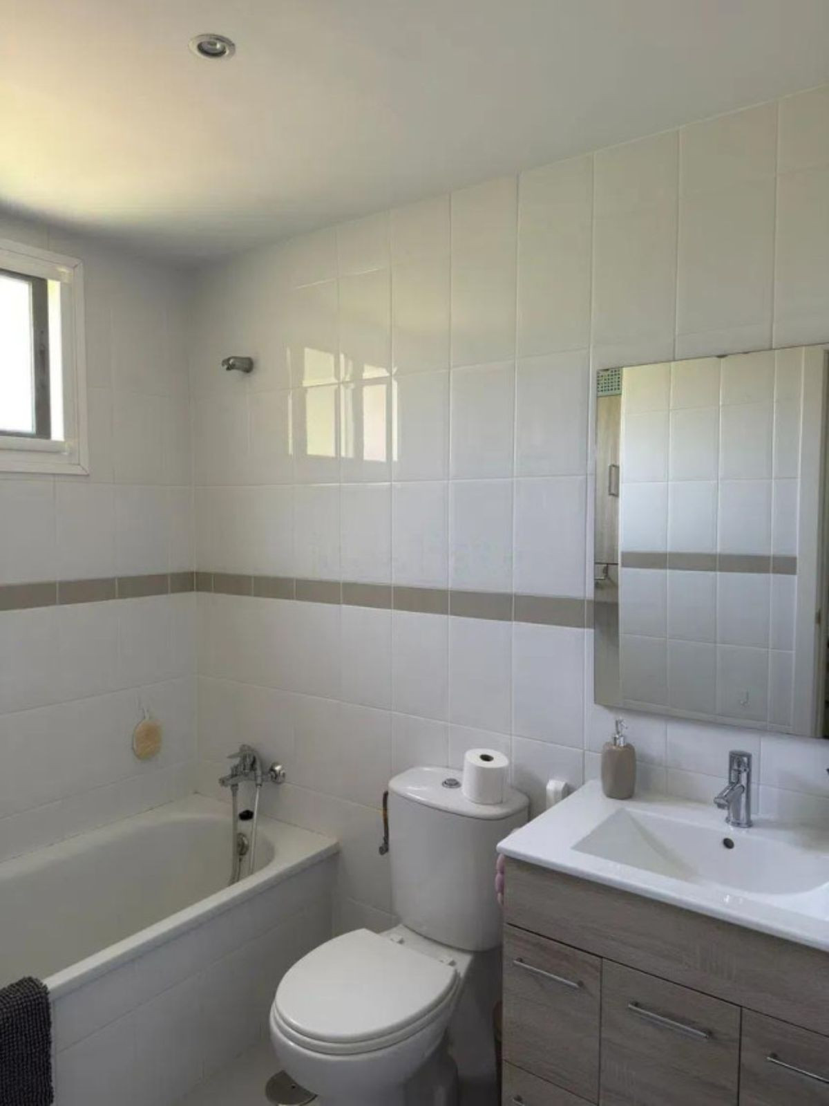 Se vende Apartamento Planta Baja de 4 dormitorios en Costa Del Sol, Málaga, España