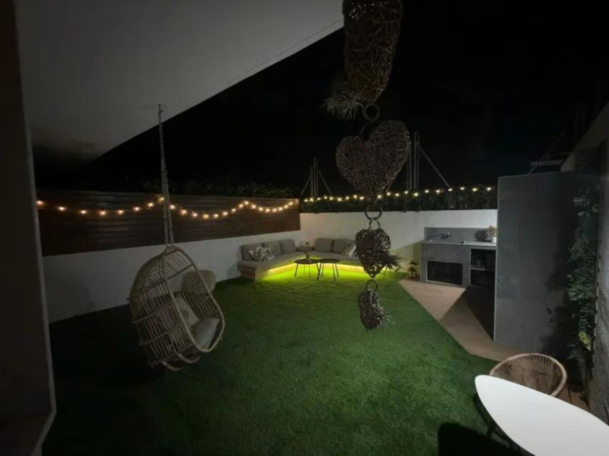 Se vende Apartamento Planta Baja de 4 dormitorios en Costa Del Sol, Málaga, España