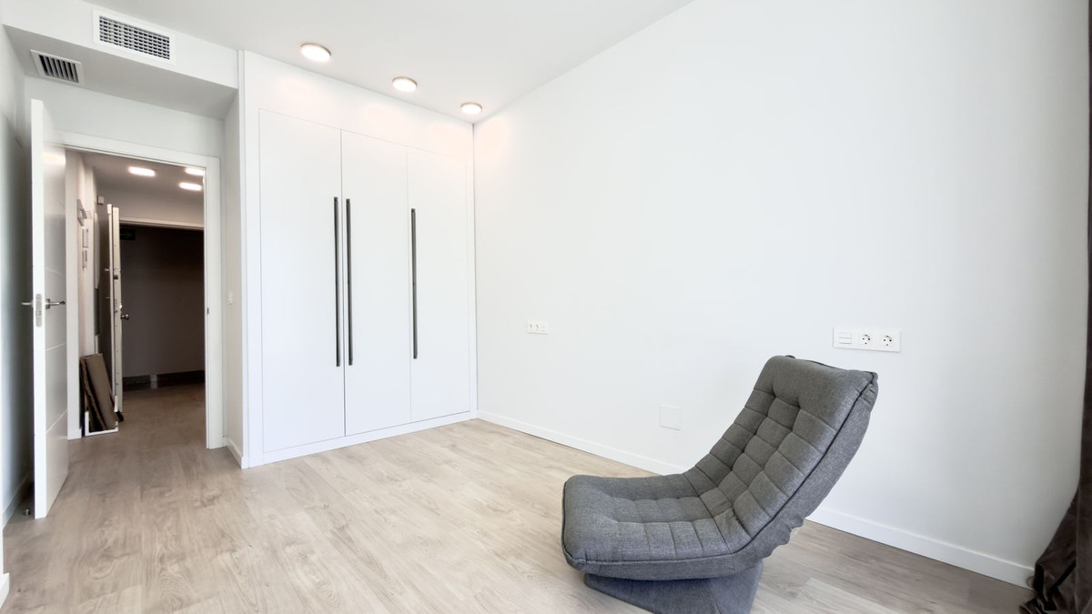 Se vende Apartamento Planta Media de 3 dormitorios en Costa Del Sol, Málaga, España