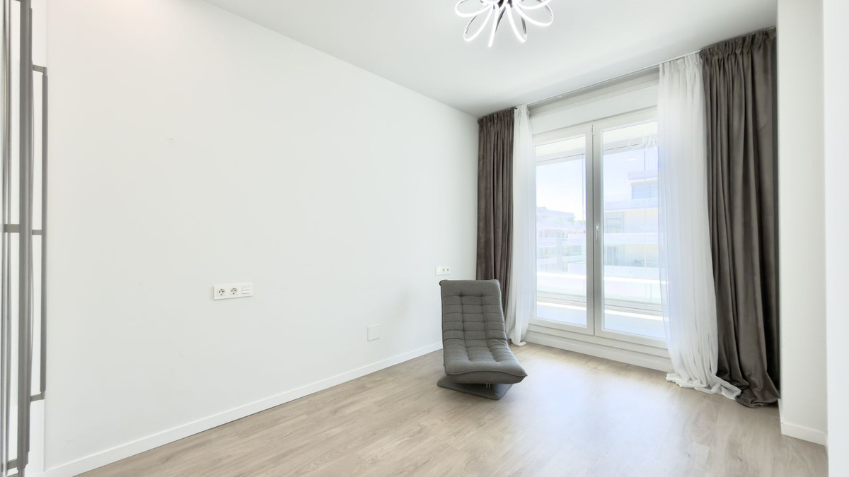 Se vende Apartamento Planta Media de 3 dormitorios en Costa Del Sol, Málaga, España