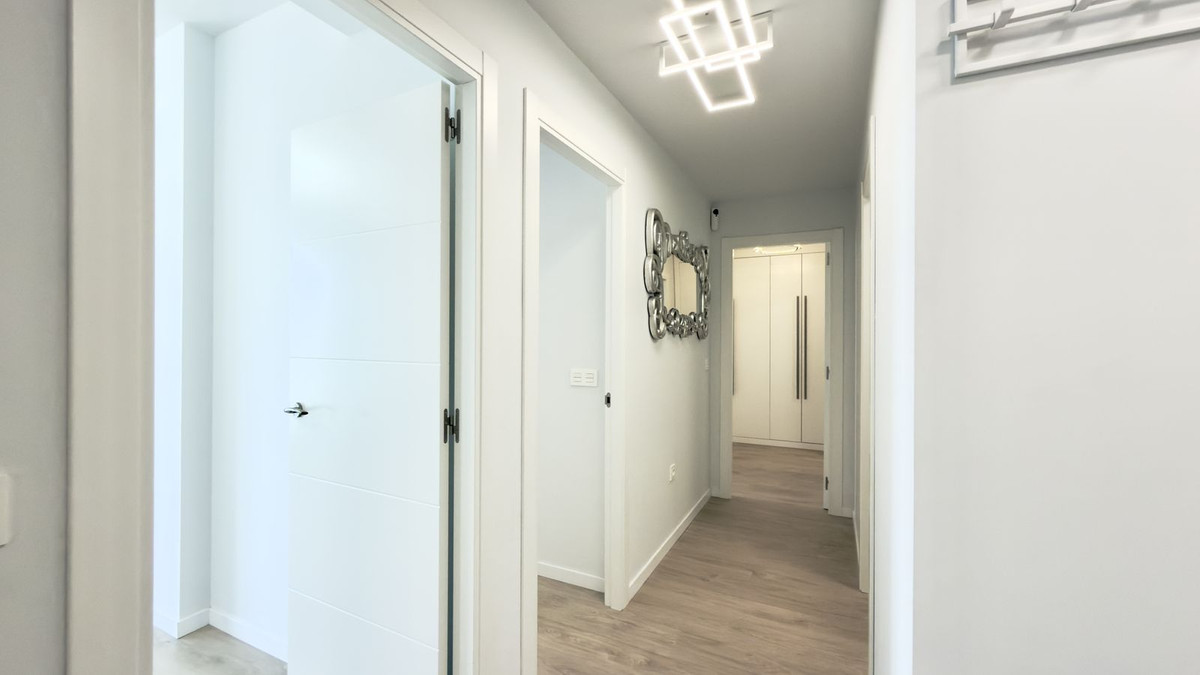 Se vende Apartamento Planta Media de 3 dormitorios en Costa Del Sol, Málaga, España