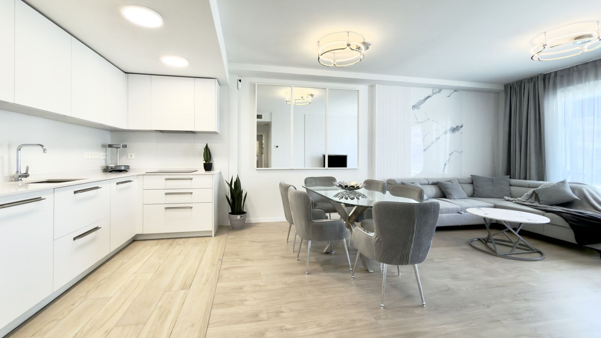 Se vende Apartamento Planta Media de 3 dormitorios en Costa Del Sol, Málaga, España