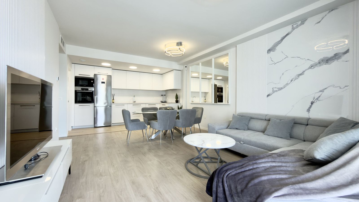Se vende Apartamento Planta Media de 3 dormitorios en Costa Del Sol, Málaga, España