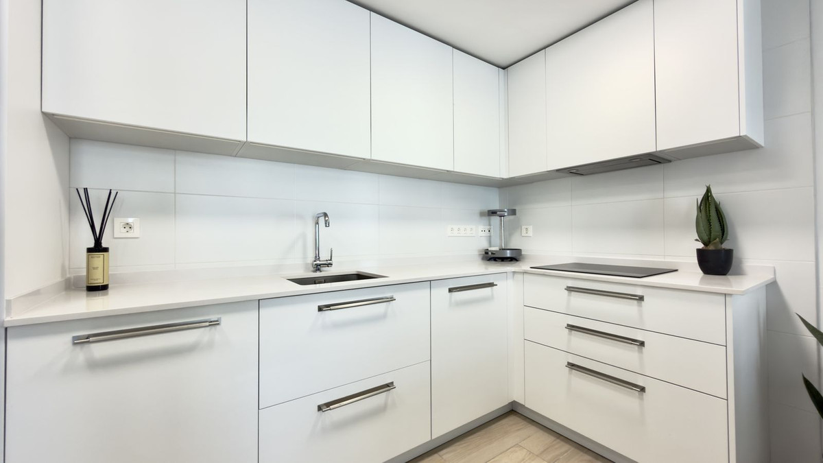 Se vende Apartamento Planta Media de 3 dormitorios en Costa Del Sol, Málaga, España