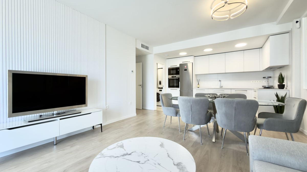 Se vende Apartamento Planta Media de 3 dormitorios en Costa Del Sol, Málaga, España