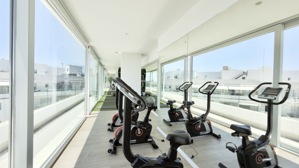 Se vende Apartamento Planta Media de 3 dormitorios en Costa Del Sol, Málaga, España