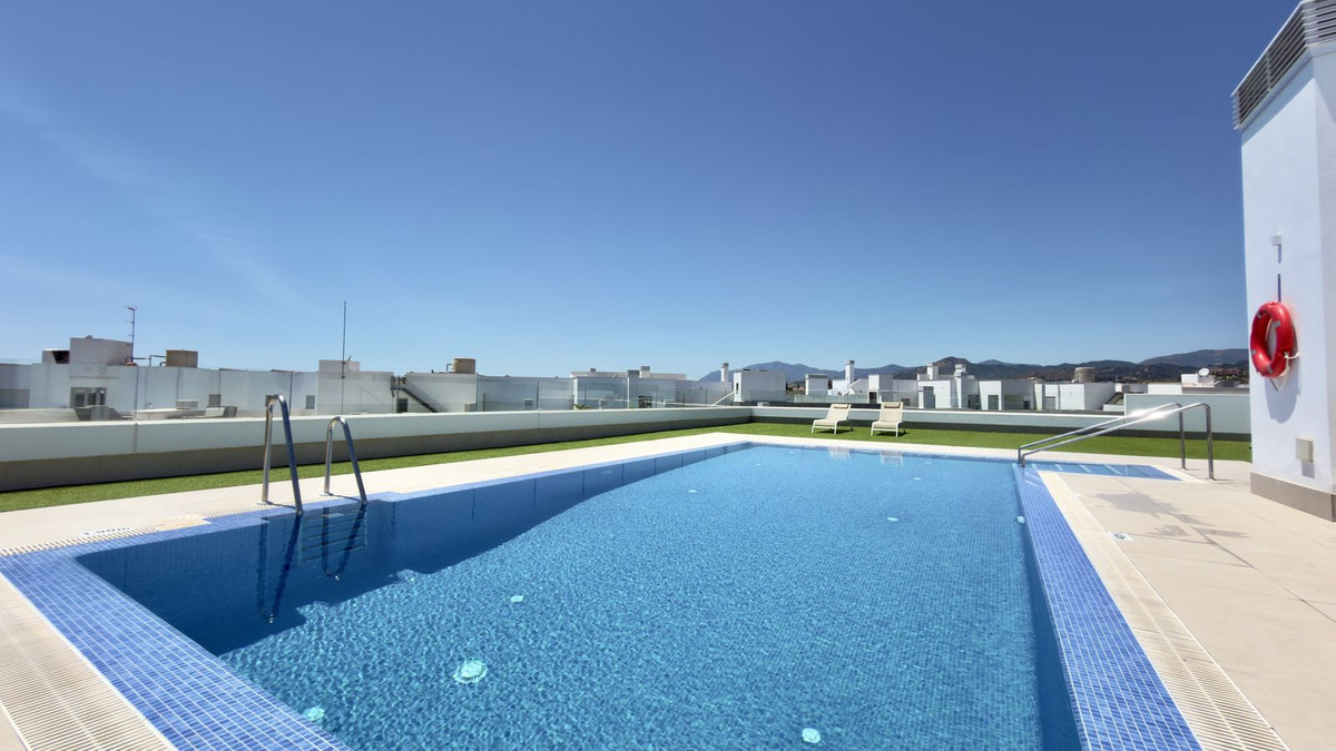 Se vende Apartamento Planta Media de 3 dormitorios en Costa Del Sol, Málaga, España