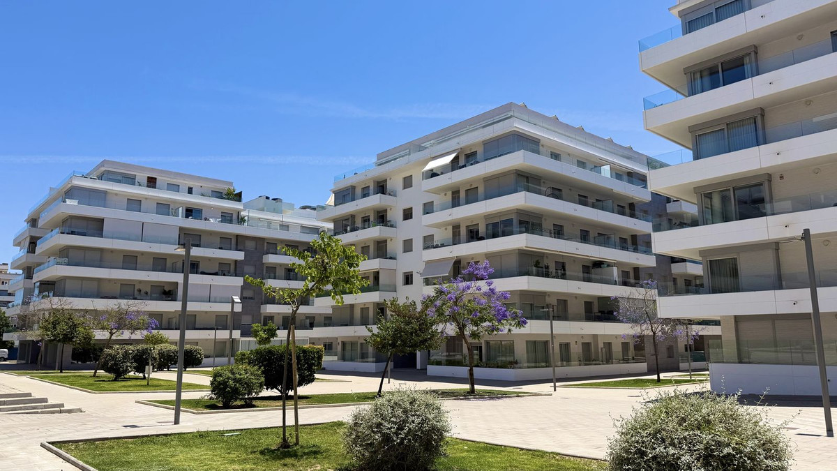 Se vende Apartamento Planta Media de 3 dormitorios en Costa Del Sol, Málaga, España