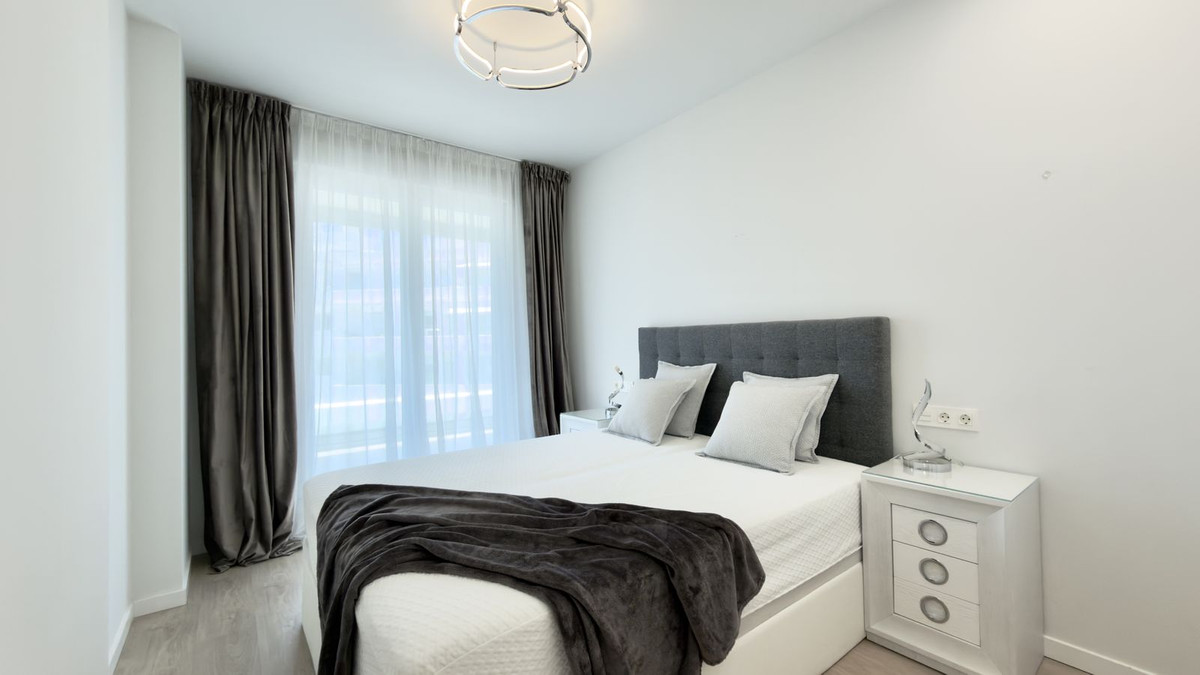 Se vende Apartamento Planta Media de 3 dormitorios en Costa Del Sol, Málaga, España