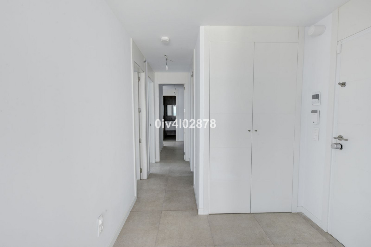 Se vende Apartamento Planta Media de 3 dormitorios en Costa Del Sol, Málaga, España