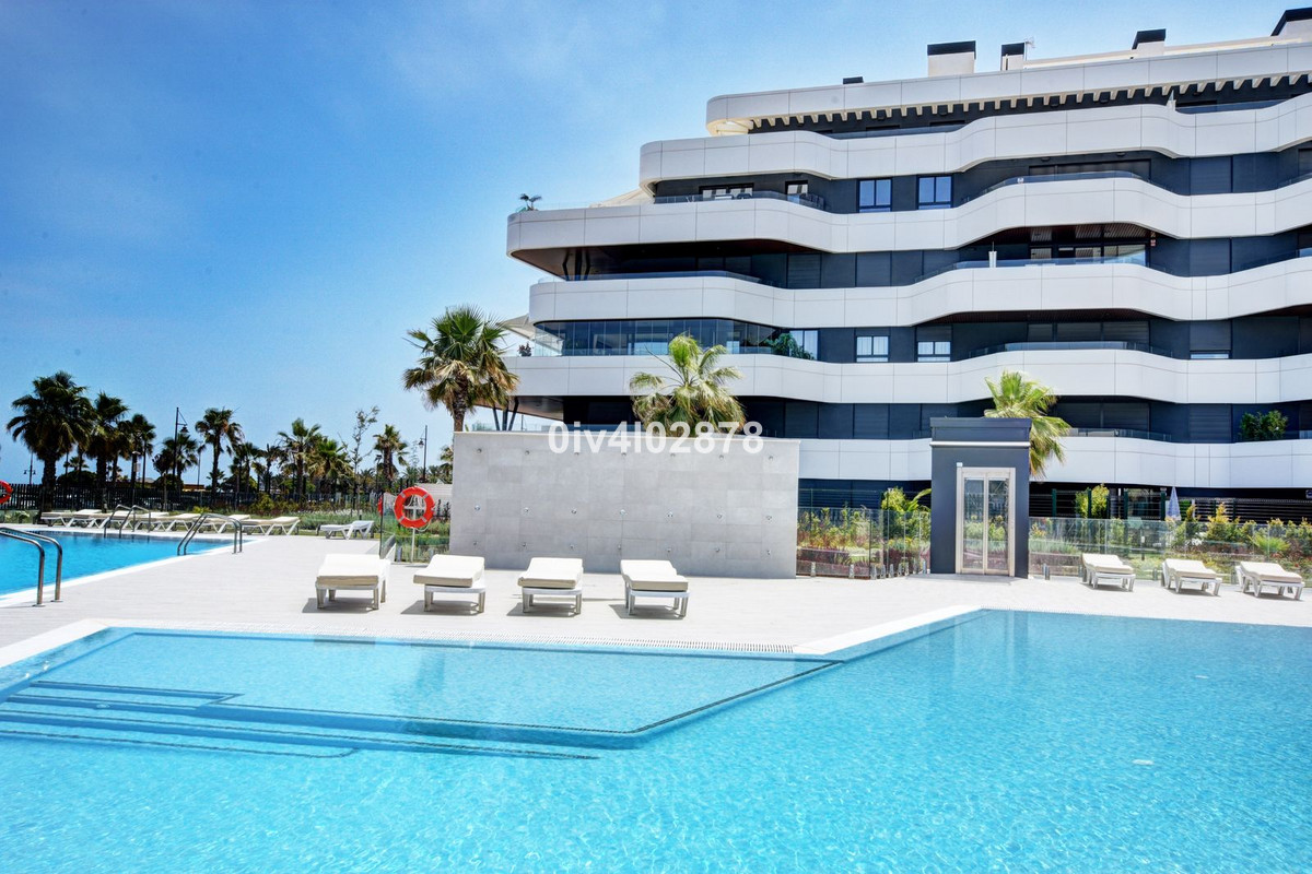 Se vende Apartamento Planta Media de 3 dormitorios en Costa Del Sol, Málaga, España