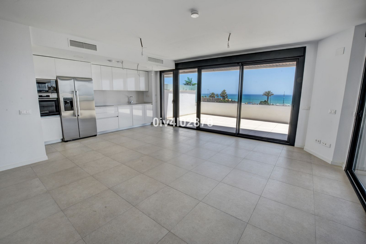 Se vende Apartamento Planta Media de 3 dormitorios en Costa Del Sol, Málaga, España