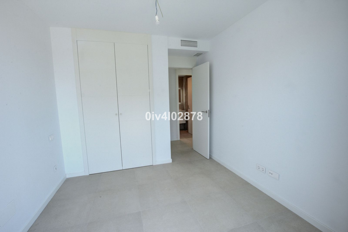 Se vende Apartamento Planta Media de 3 dormitorios en Costa Del Sol, Málaga, España