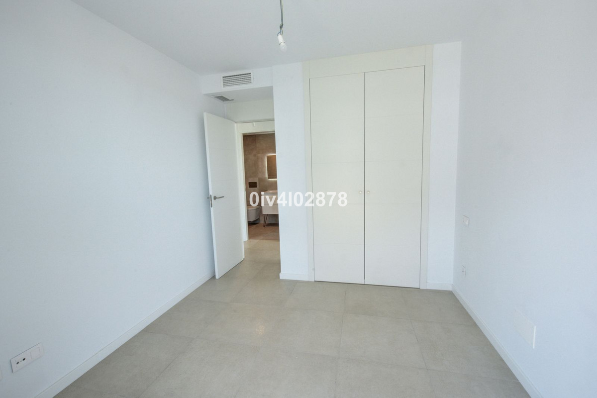 Se vende Apartamento Planta Media de 3 dormitorios en Costa Del Sol, Málaga, España