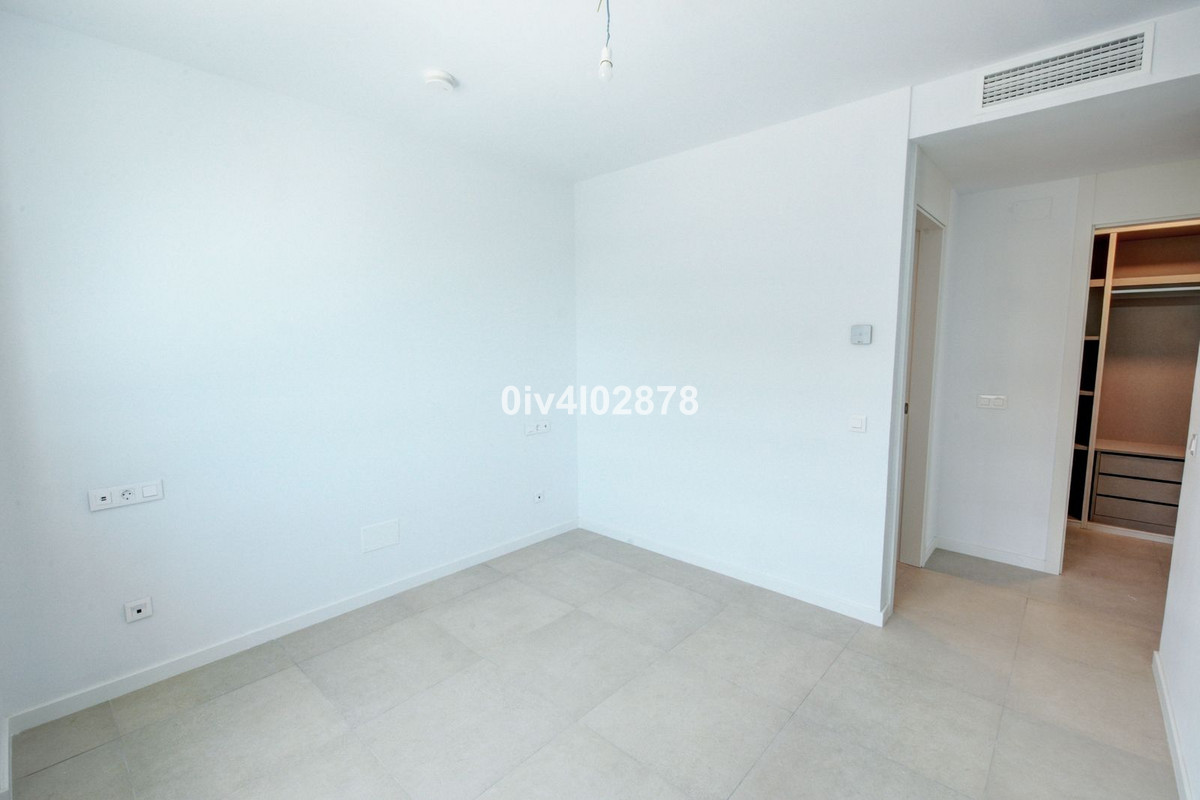 Se vende Apartamento Planta Media de 3 dormitorios en Costa Del Sol, Málaga, España