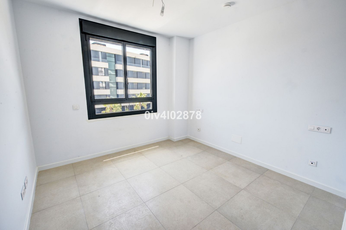 Se vende Apartamento Planta Media de 3 dormitorios en Costa Del Sol, Málaga, España
