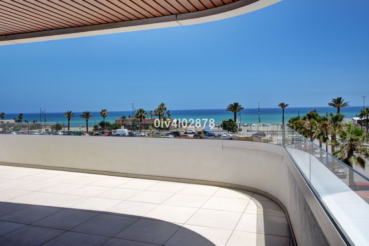 Se vende Apartamento Planta Media de 3 dormitorios en Costa Del Sol, Málaga, España