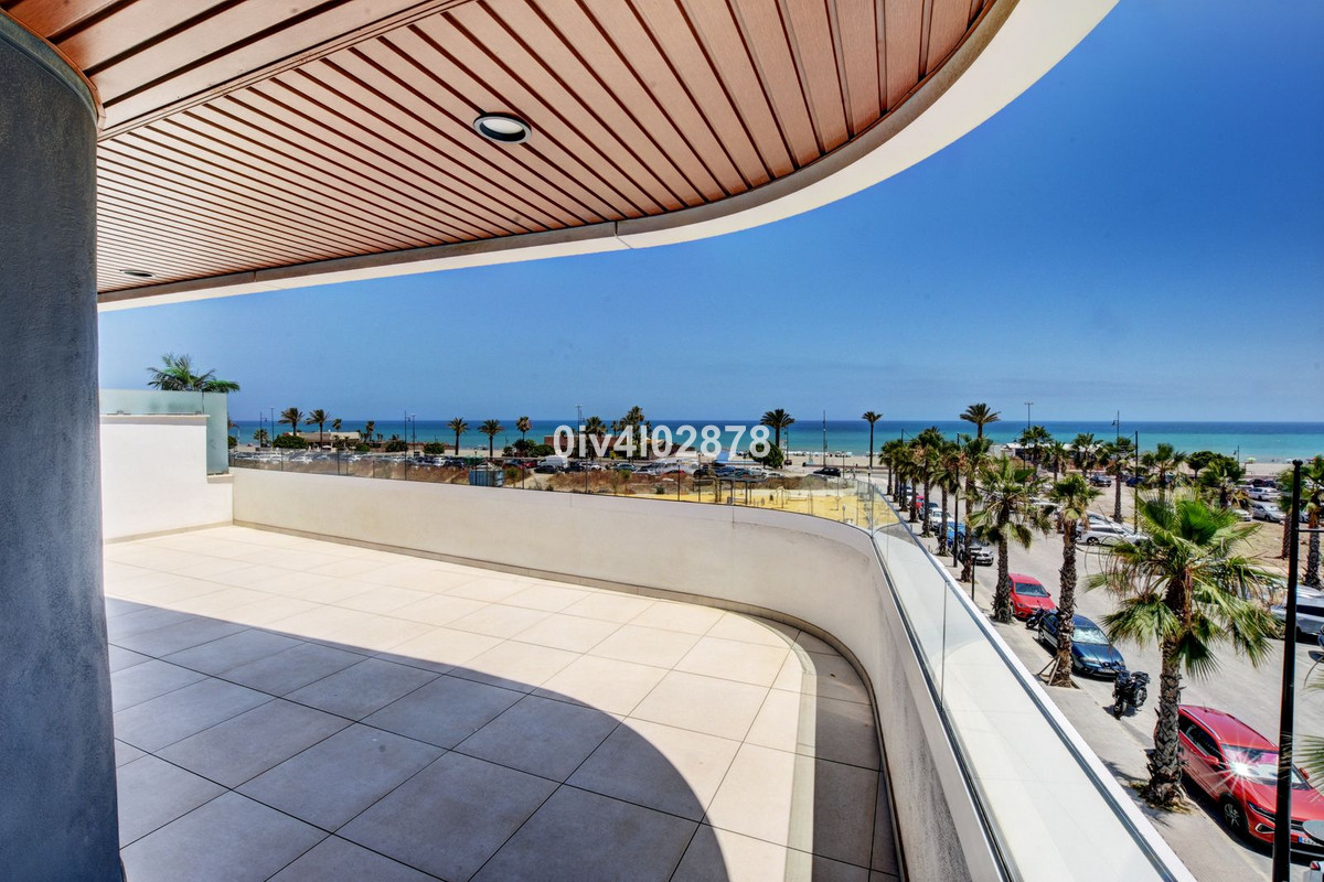 Se vende Apartamento Planta Media de 3 dormitorios en Costa Del Sol, Málaga, España