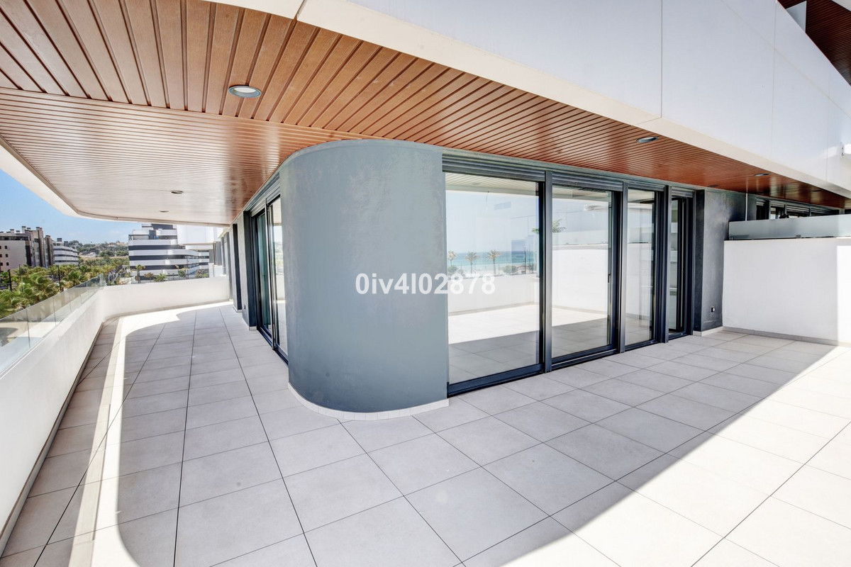 Se vende Apartamento Planta Media de 3 dormitorios en Costa Del Sol, Málaga, España
