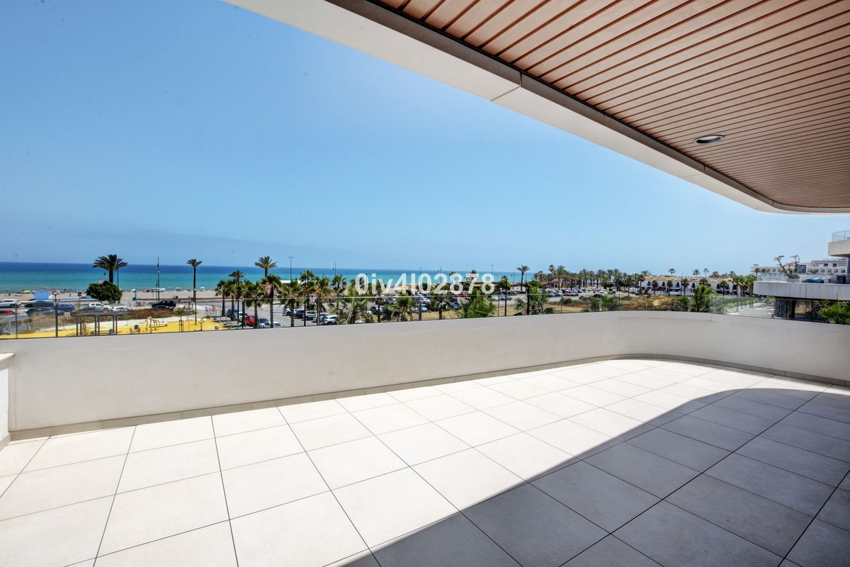 Se vende Apartamento Planta Media de 3 dormitorios en Costa Del Sol, Málaga, España
