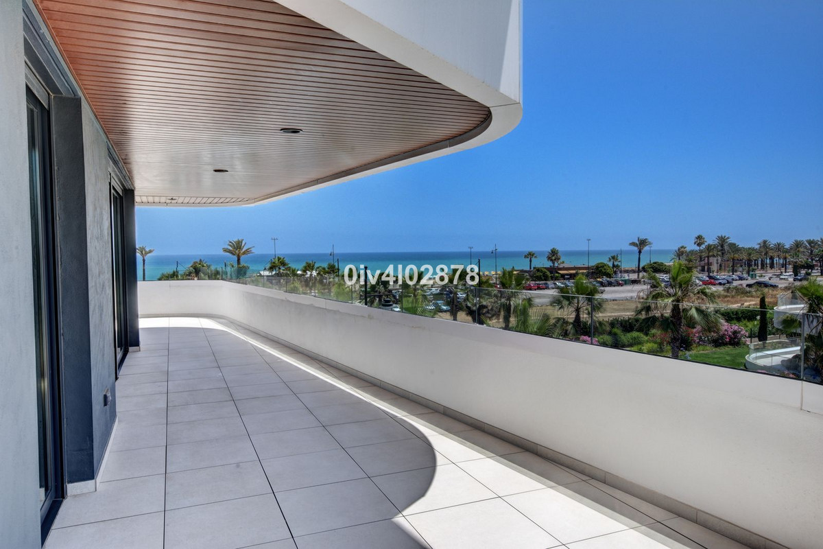 Se vende Apartamento Planta Media de 3 dormitorios en Costa Del Sol, Málaga, España