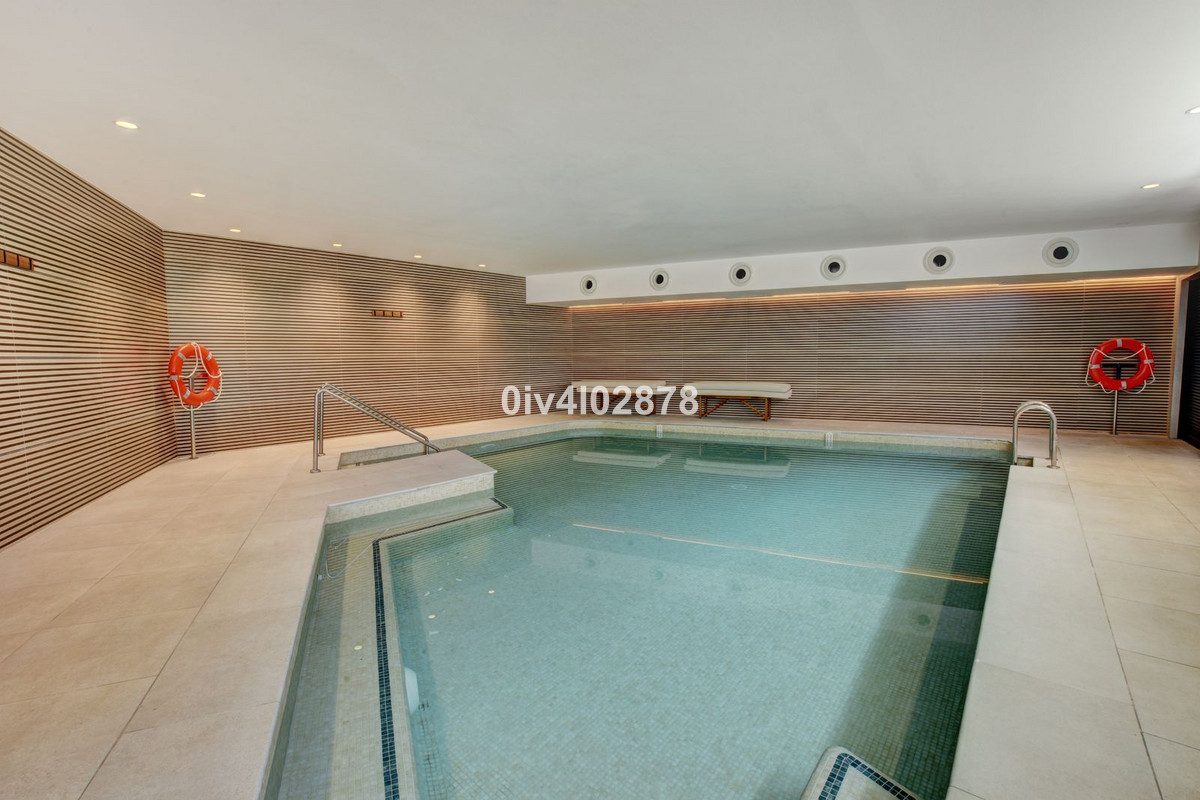Se vende Apartamento Planta Media de 3 dormitorios en Costa Del Sol, Málaga, España