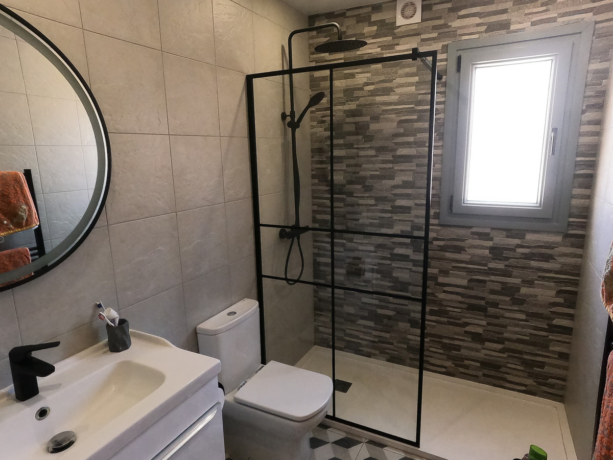 2 Bed Apartment for sale in La Finca Golf Costa Blanca, Alicante, Spain
