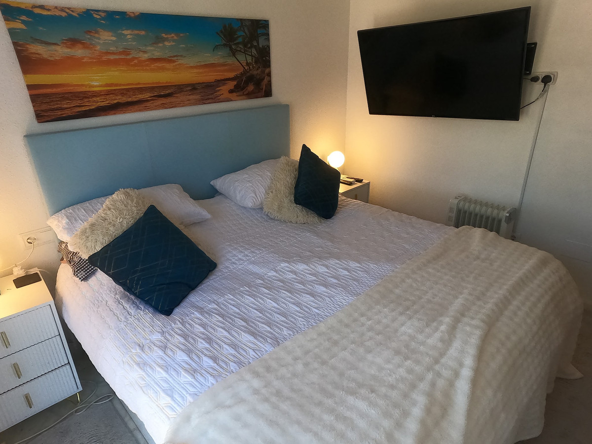 2 Bed Apartment for sale in La Finca Golf Costa Blanca, Alicante, Spain