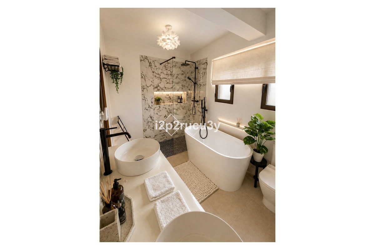 6 Bed Townhouse for sale in Calpe Costa Blanca, Alicante, Spain
