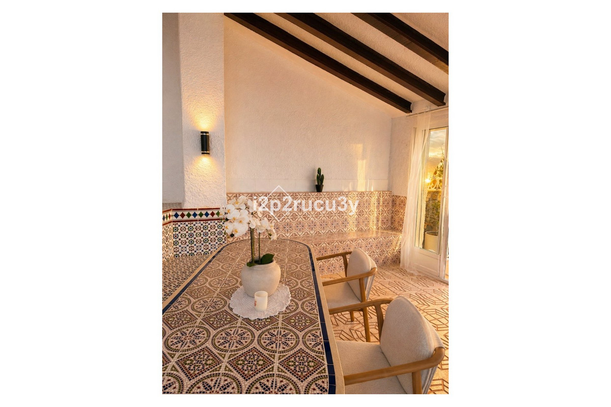 6 Bed Townhouse for sale in Calpe Costa Blanca, Alicante, Spain